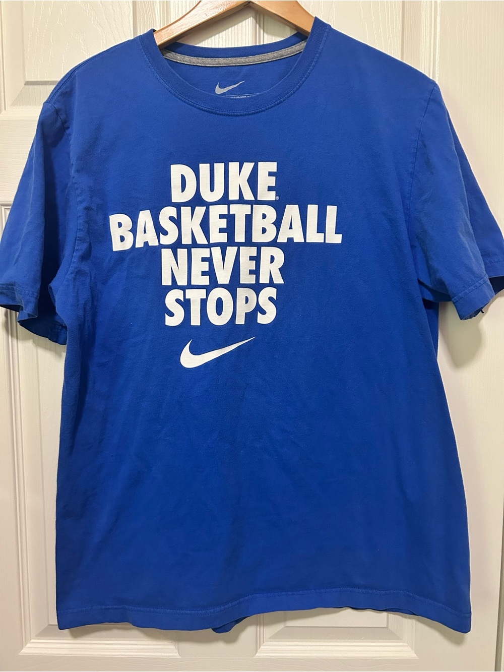 Nike Duke Mens XL Blue Devils College Basketball Never Stops Swoosh Logo